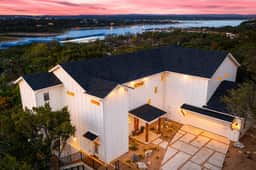 Lake Views | Walk to Marina, Lake & Boat Fun |6BR - Image 2