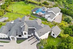 Private Resort | Pool, Grotto, and Spa - Image 3