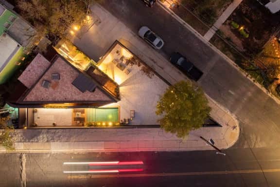The Triangle house | Austin’s Architectural Gem - Image 3